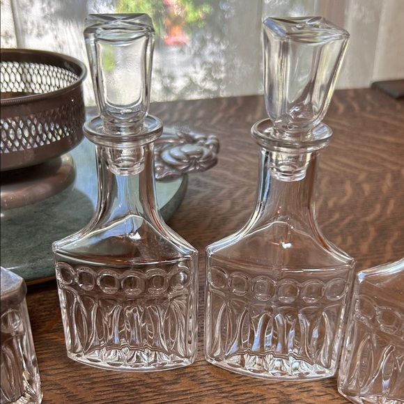 Wales of Sheffield Vintage Silverplate Cut Glass Cruet Set Made in Italy - Picture 7 of 16